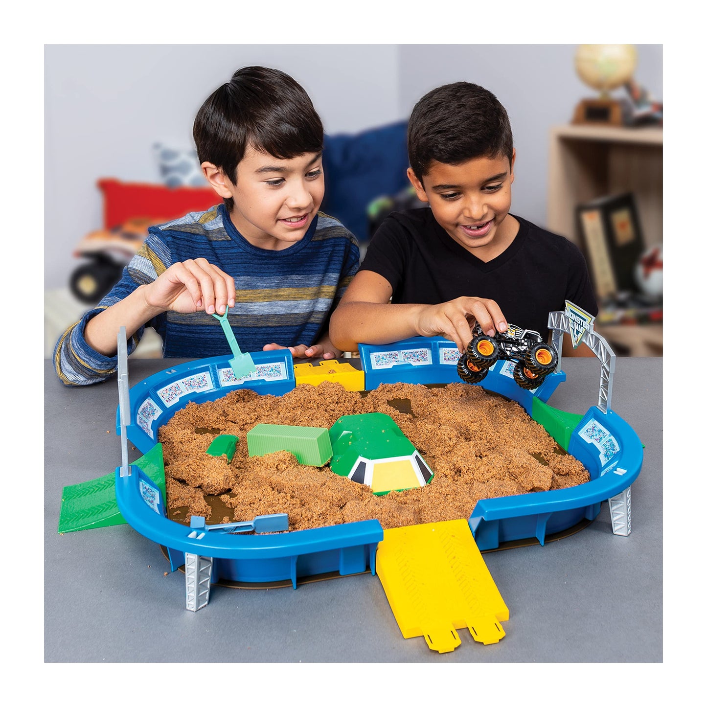 Monster Jam Monster Dirt Arena Playset – 24-Inch Arena, 2 lbs Monster Dirt, Exclusive 1:64 Max-D Truck