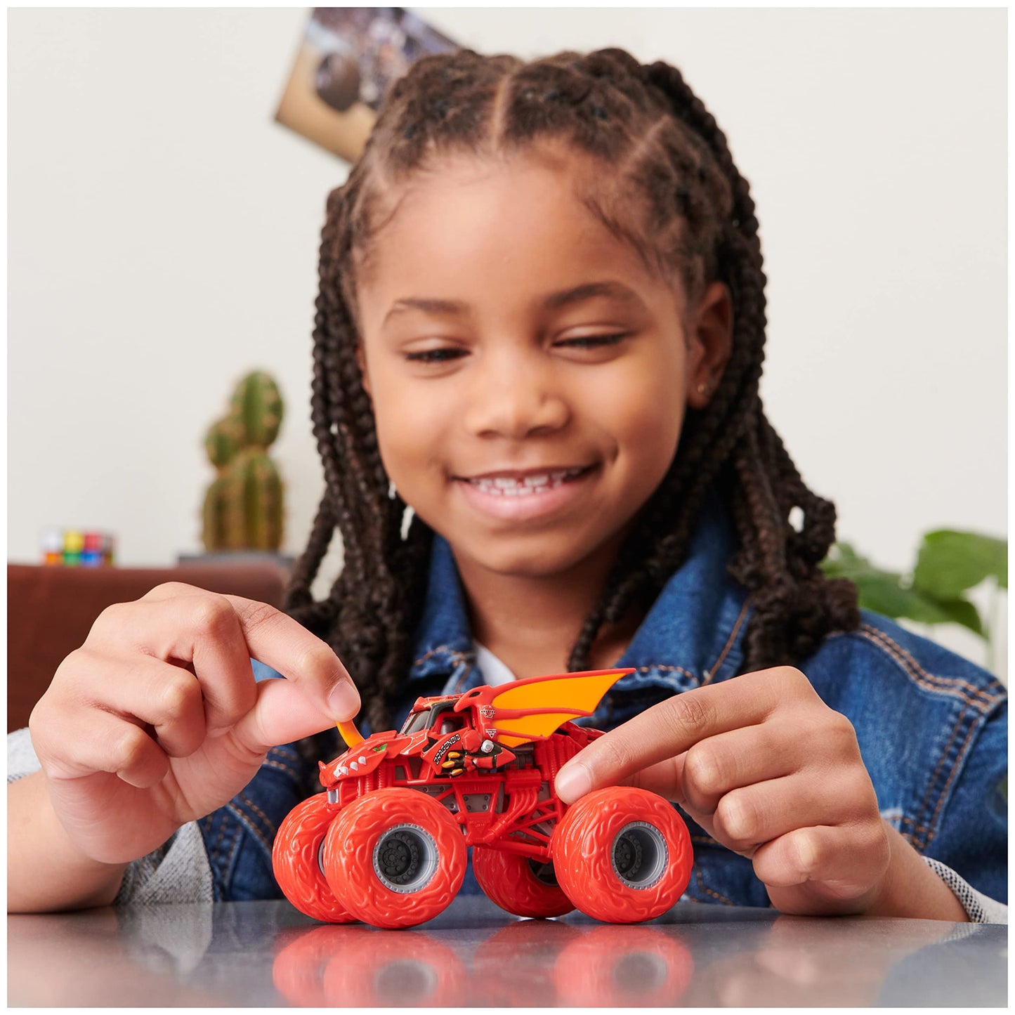 Monster Jam Tough Treads 1:64 Die-Cast 4-Pack – El Toro Loco, Megalodon, Grave Digger, Bakugan Dragonoid