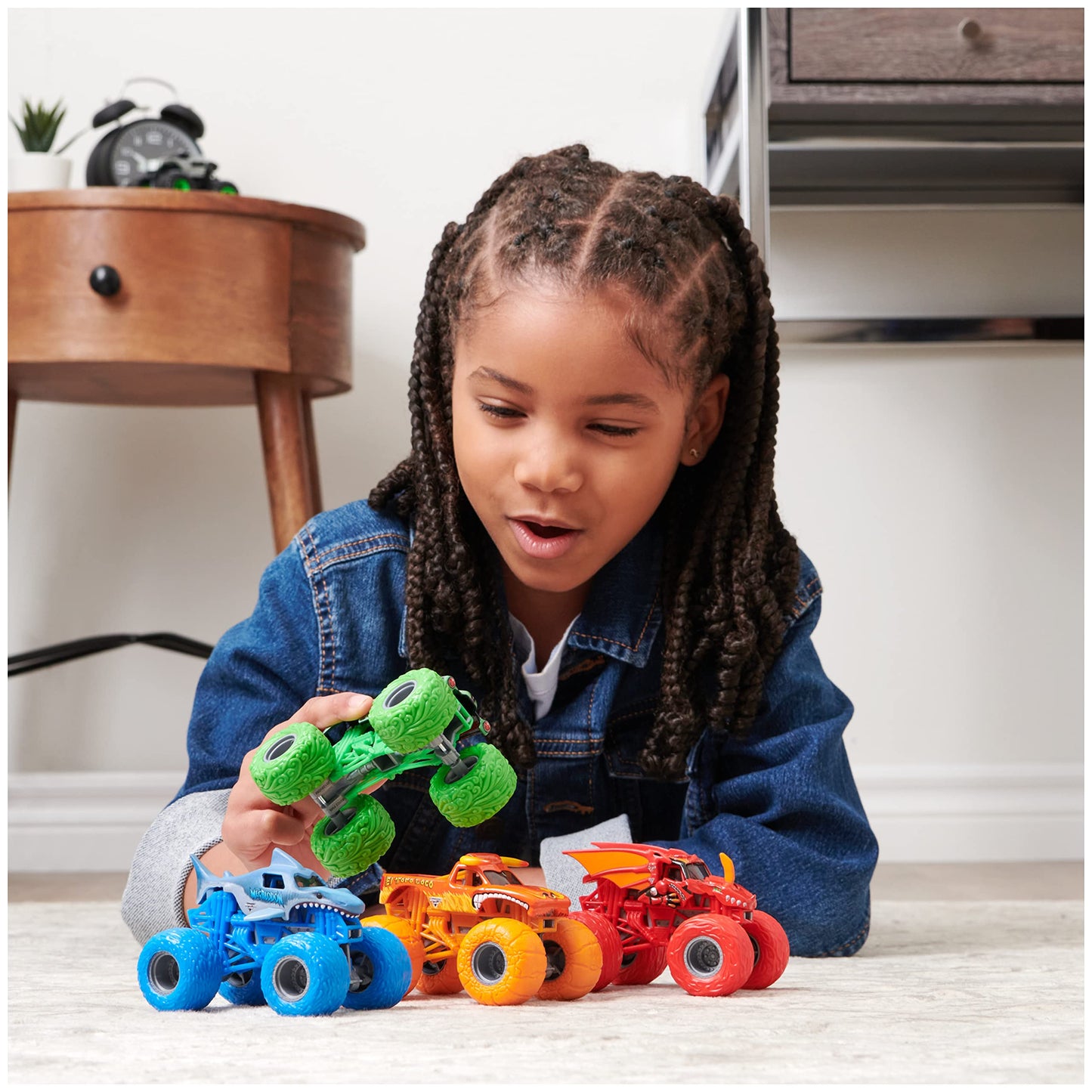 Monster Jam Tough Treads 1:64 Die-Cast 4-Pack – El Toro Loco, Megalodon, Grave Digger, Bakugan Dragonoid