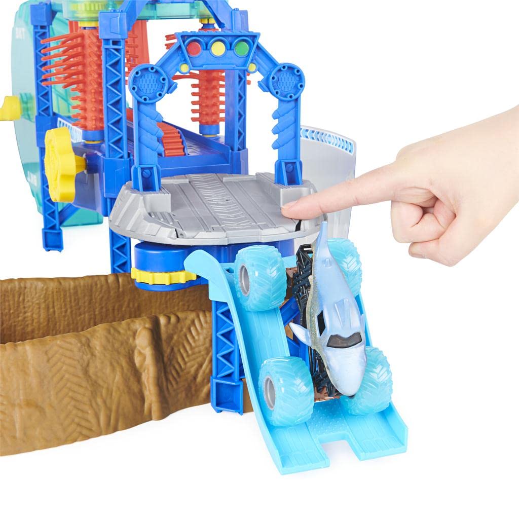 Monster Jam MNJ VHP 1t64 Power Wash Playset GML – Authentic Die-Cast Trucks