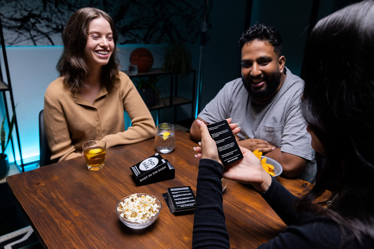 Moose Shot In The Dark — Unorthodox Party Quiz Game (Multicolor, 91022)