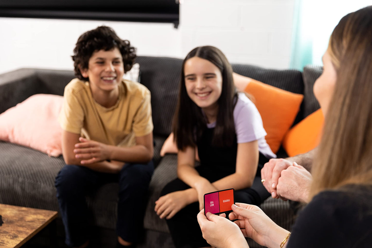 Soundiculous by Moose - Pocket-Sized Party Game of Ridiculous Sounds