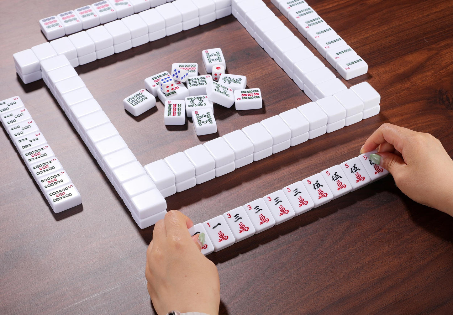 Mose Cafolo American Mahjong Game Set - 166 Engraved Tiles & Travel Case