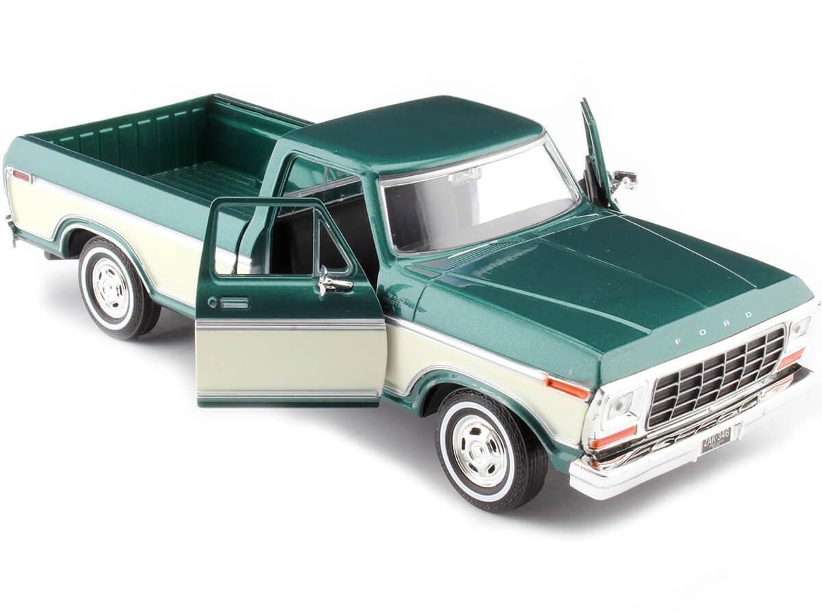 Motormax 1:24 1979 Ford F-150 Pickup Truck Die-Cast Model