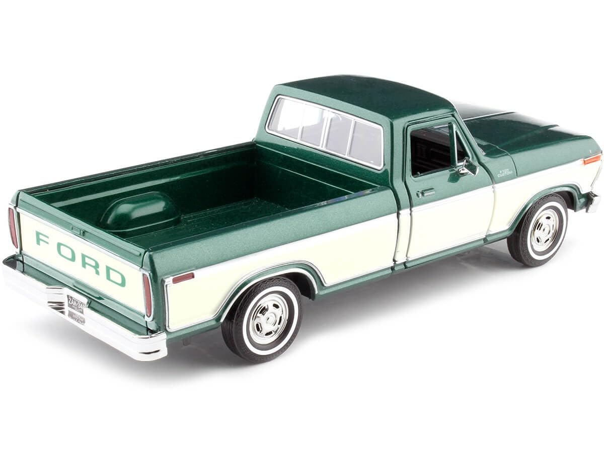 Motormax 1:24 1979 Ford F-150 Pickup Truck Die-Cast Model