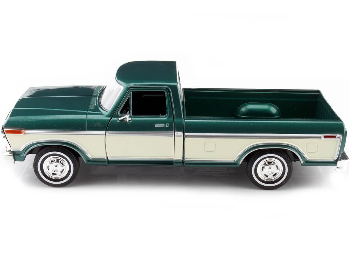 Motormax 1:24 1979 Ford F-150 Pickup Truck Die-Cast Model