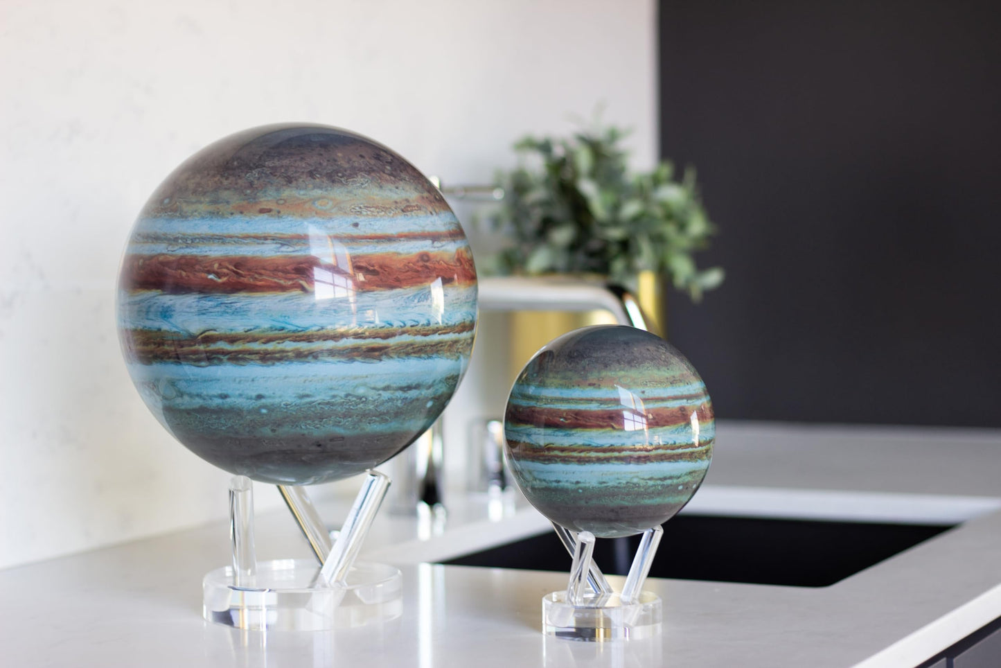 MOVA Jupiter Globe 4.5-inch – Solar-Powered Floating Planet Display for Desk