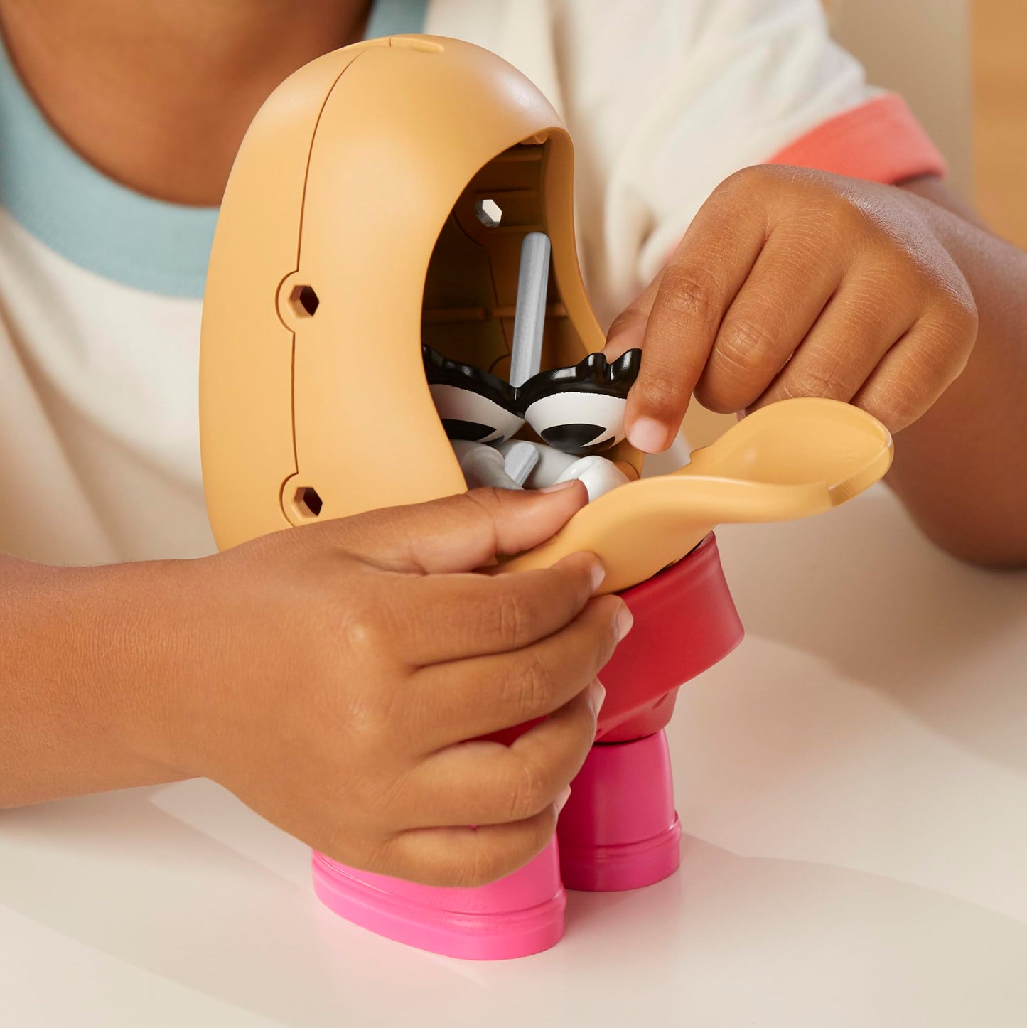 Mr. Potato Head Mrs. Potato Head Set – 12 Parts for Creative Toddler Play
