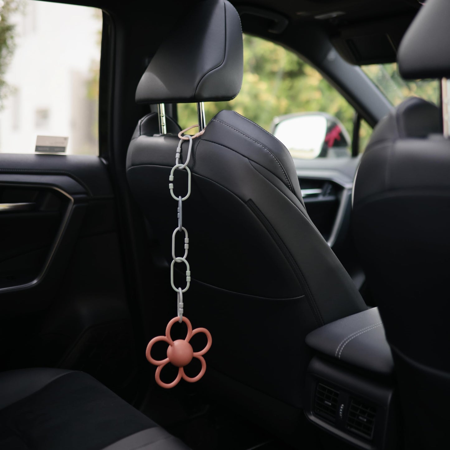 Mushie Chain Link Rings Toy – 12 Count for Stroller & Car Seat Attachments (Natural, Stone, Tradewinds)