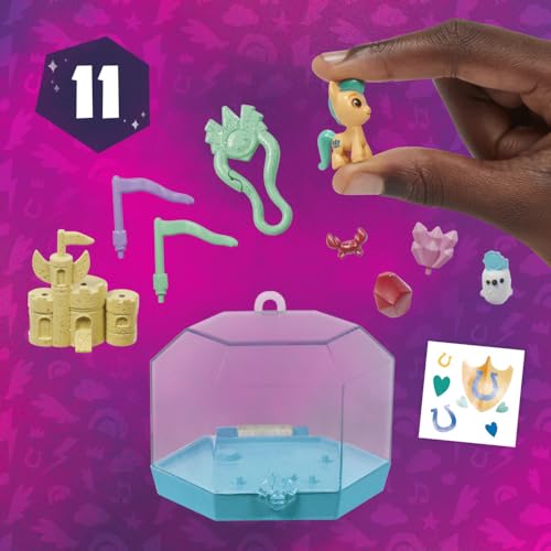 My Little Pony Mini World Magic Crystal Keychain — Hitch Trailblazer Portable Playset