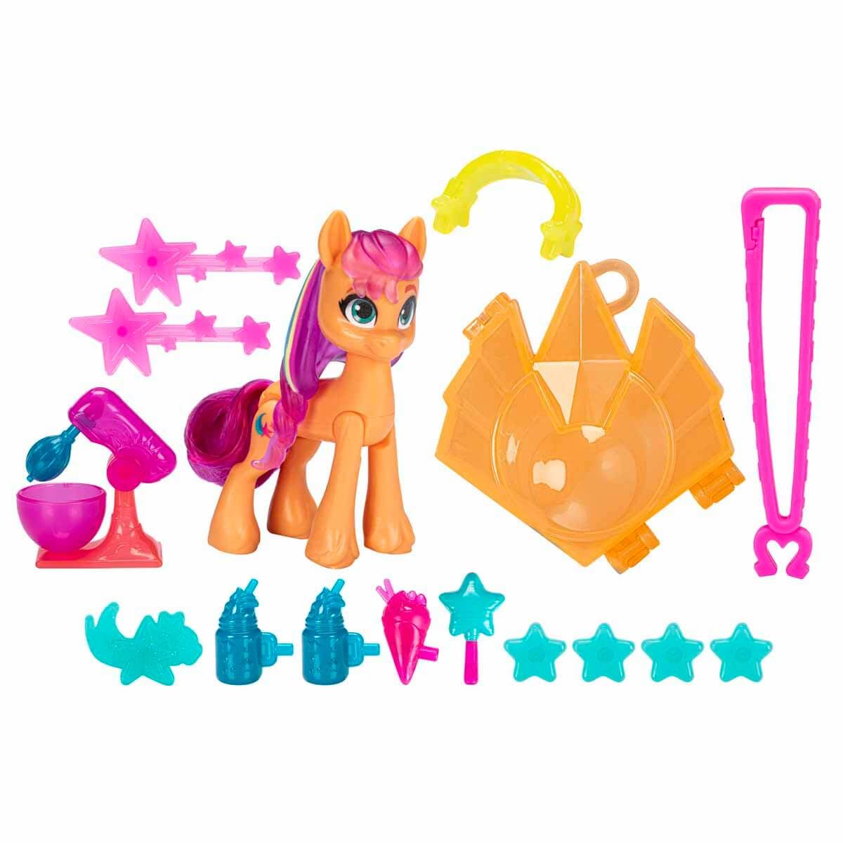 My Little Pony Sunny Starscout 3-Inch Hoof to Heart Toy with Surprise Accessories