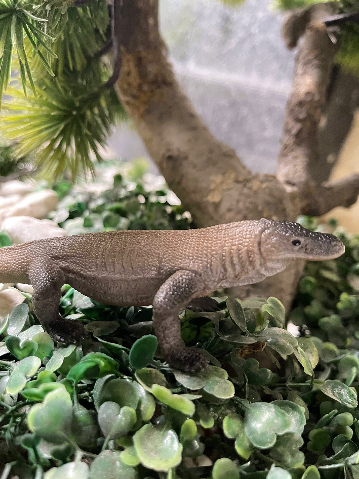 NAKIMO Komodo Dragon Figurine – Realistic Lizard Toy for Decor & Education