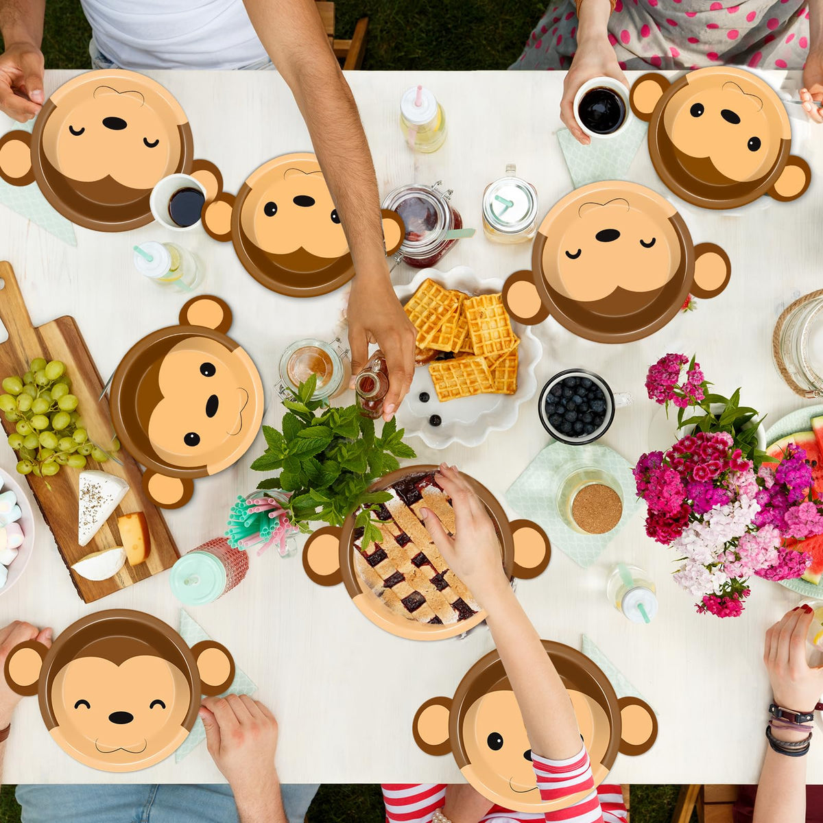 Naozinebi 50 Count Monkey Paper Plates | Jungle Safari Disposable Party Dinnerware