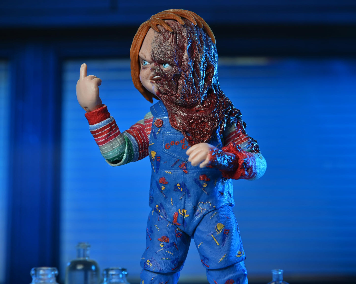 NECA Chucky (TV Series) 7-Inch Scale Ultimate Action Figure – Collectible | Officially Licensed