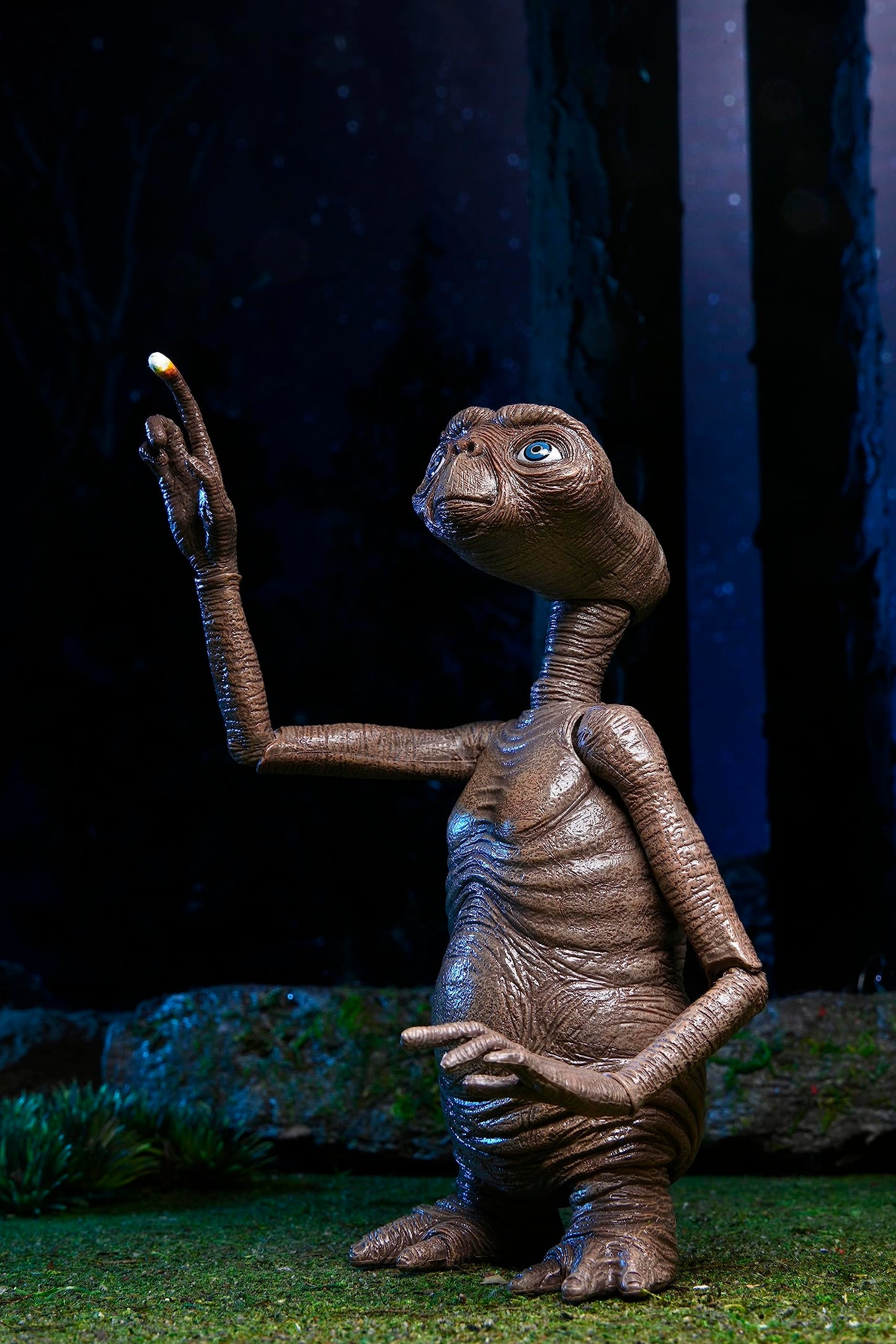 NECA E.T. 40th Anniversary Ultimate 7-Inch Action Figure | Collectible Set