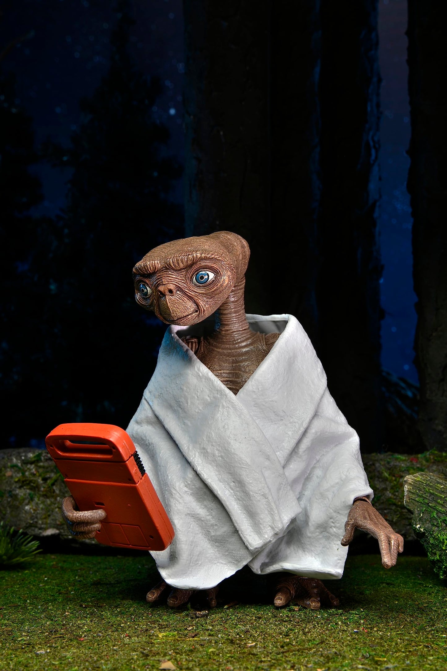 NECA E.T. 40th Anniversary Ultimate 7-Inch Action Figure | Collectible Set