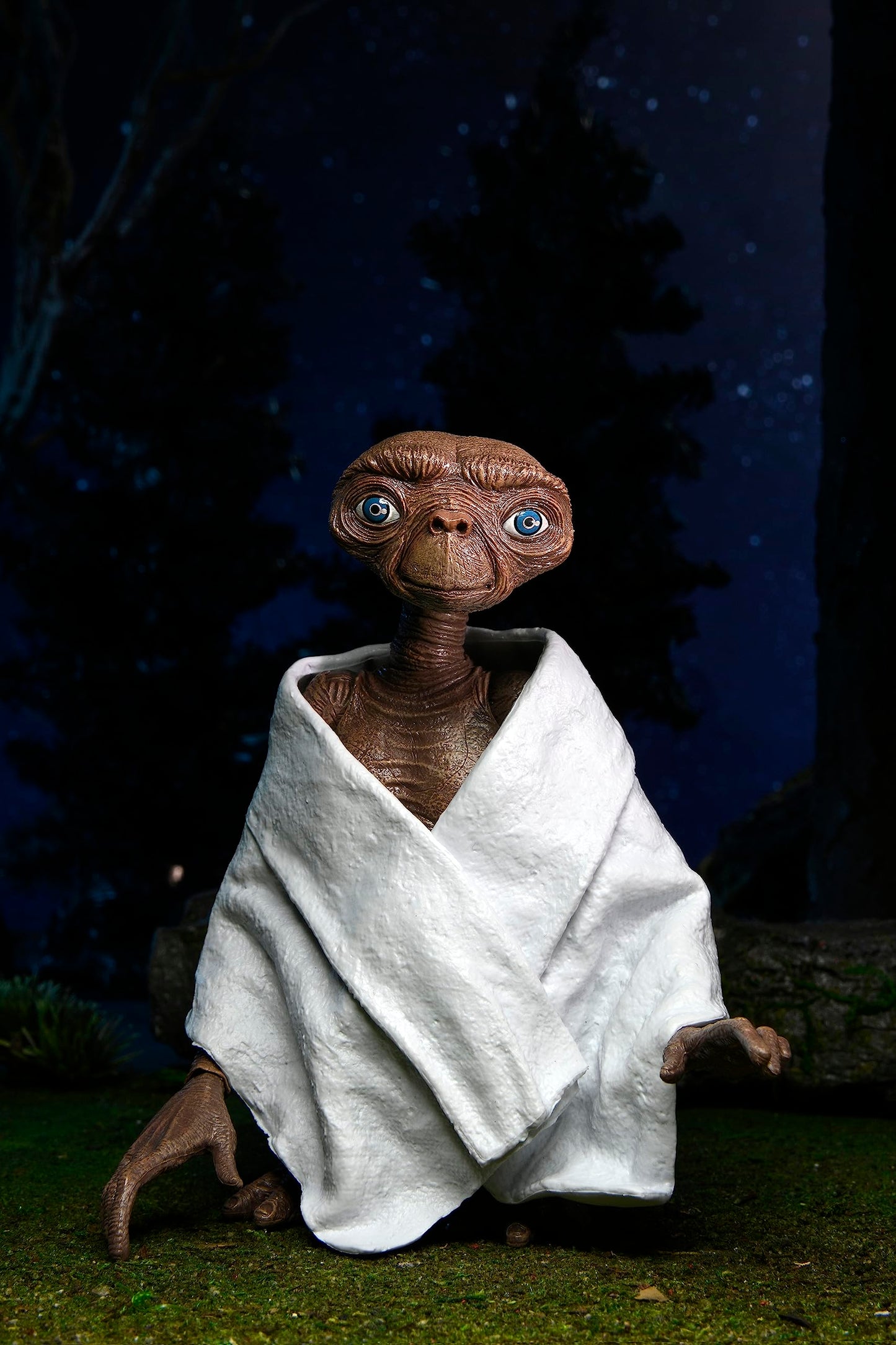 NECA E.T. 40th Anniversary Ultimate 7-Inch Action Figure | Collectible Set