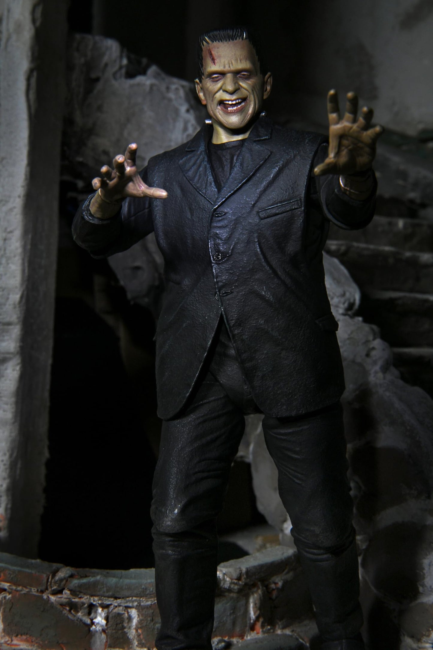 NECA Universal Monsters Ultimate Frankenstein Color 7-Inch Action Figure – 90th Anniversary Edition