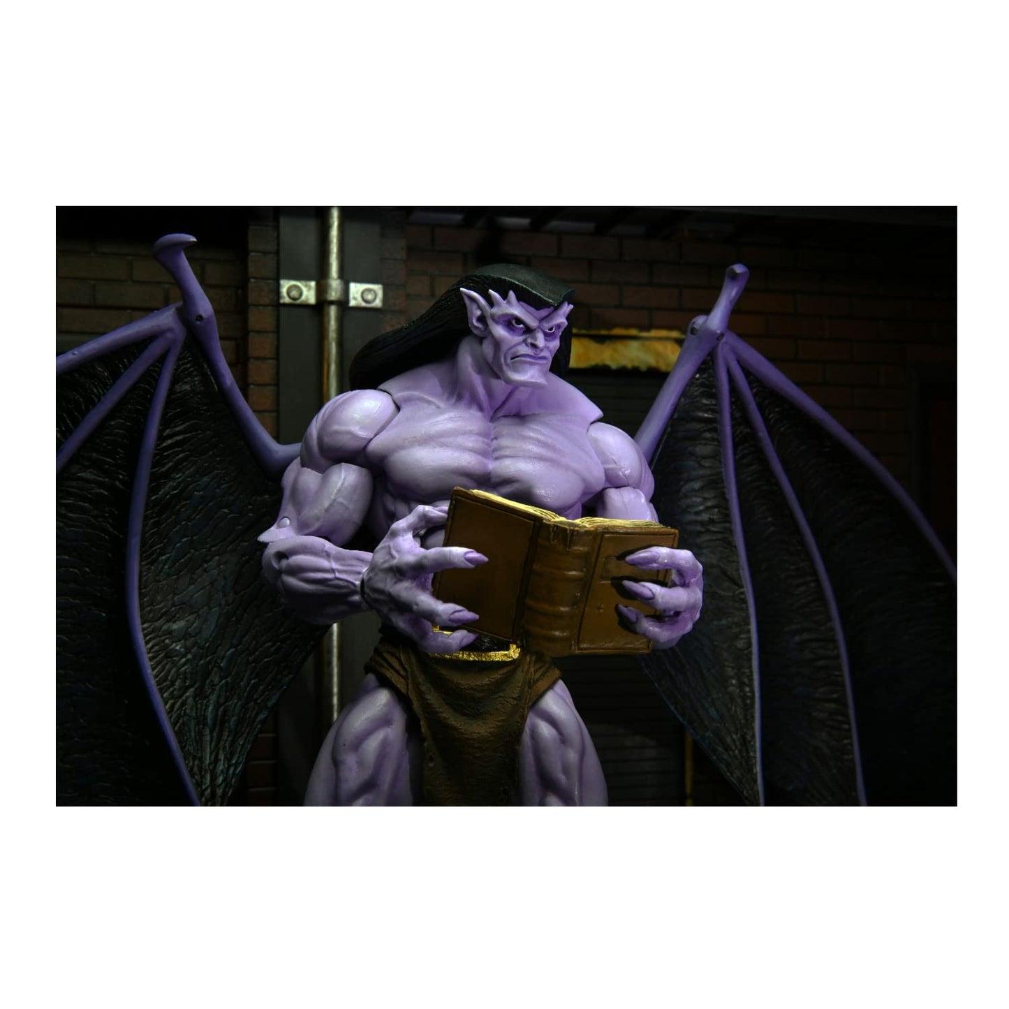 NECA Gargoyles Ultimate Goliath 8-Inch Action Figure | 16-Inch Wingspan