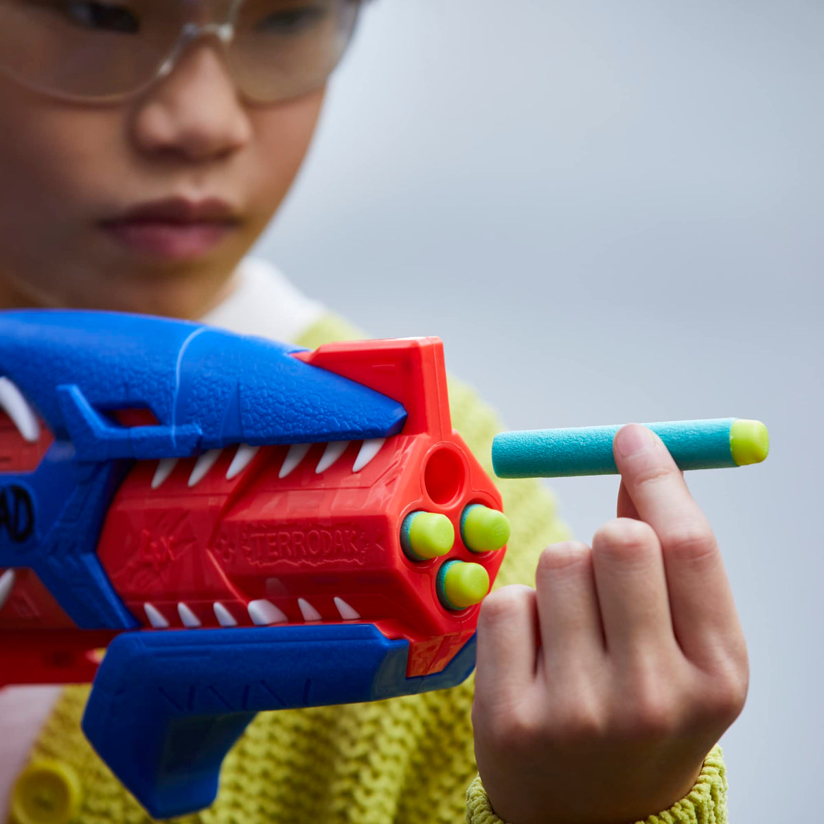 NERF DinoSquad Terrodak Blaster — 4-Dart Burst, 12 Elite Darts, Dino-Style Outdoor Toy