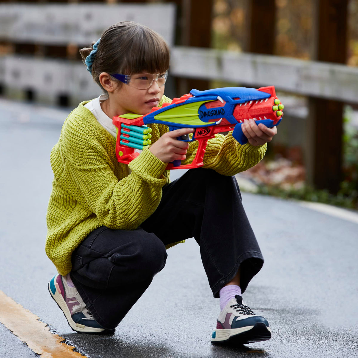 NERF DinoSquad Terrodak Blaster — 4-Dart Burst, 12 Elite Darts, Dino-Style Outdoor Toy