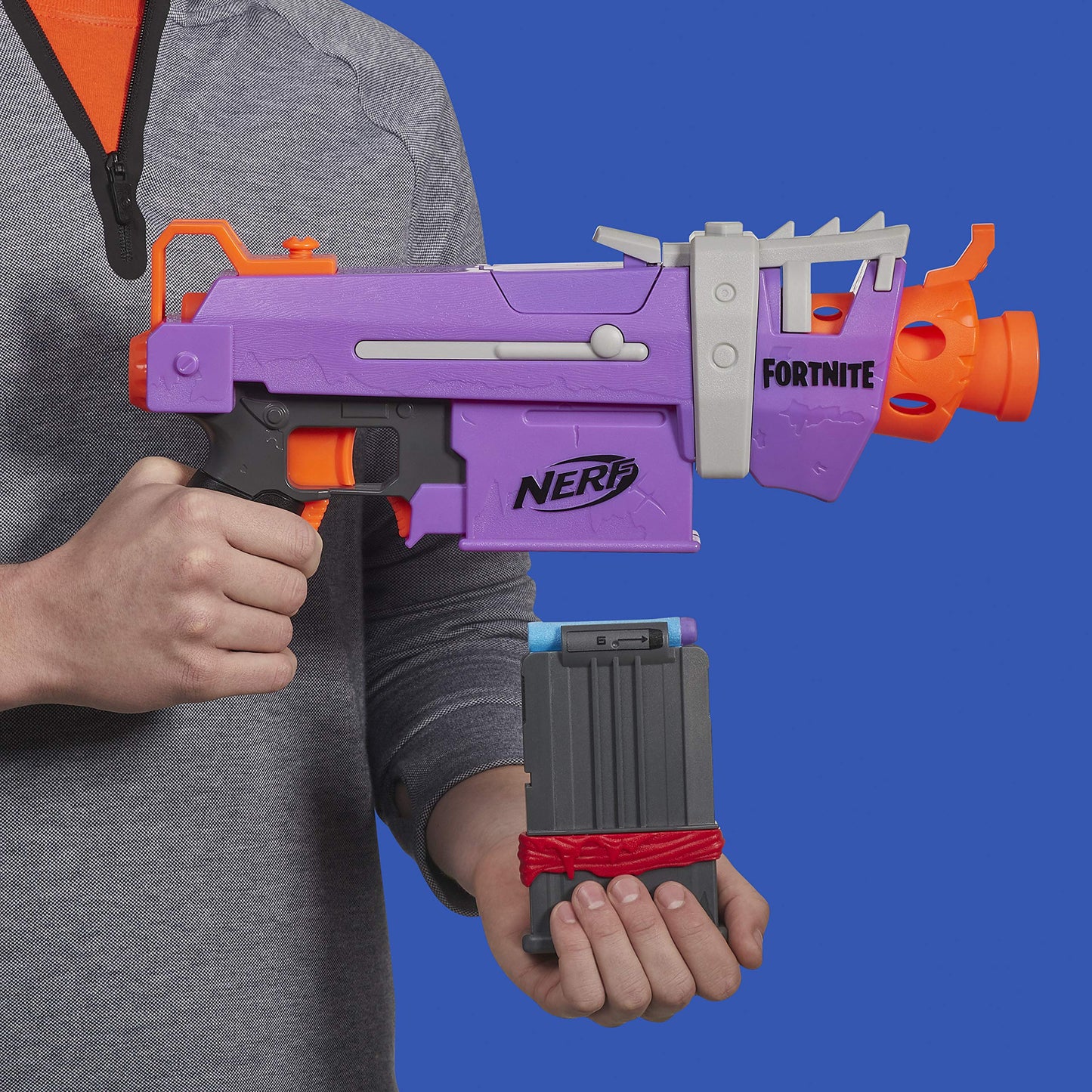 Nerf Fortnite SMG-E Blaster – Motorized Dart Blasting with 6-Dart Clip & 6 Elite Darts
