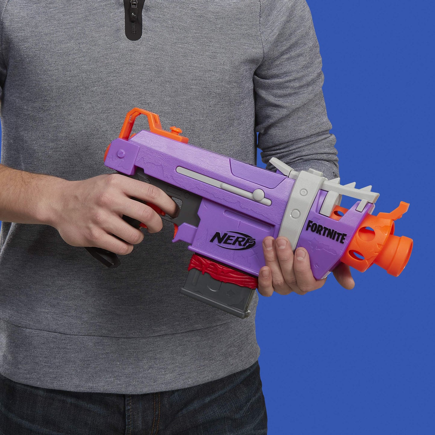 Nerf Fortnite SMG-E Blaster – Motorized Dart Blasting with 6-Dart Clip & 6 Elite Darts