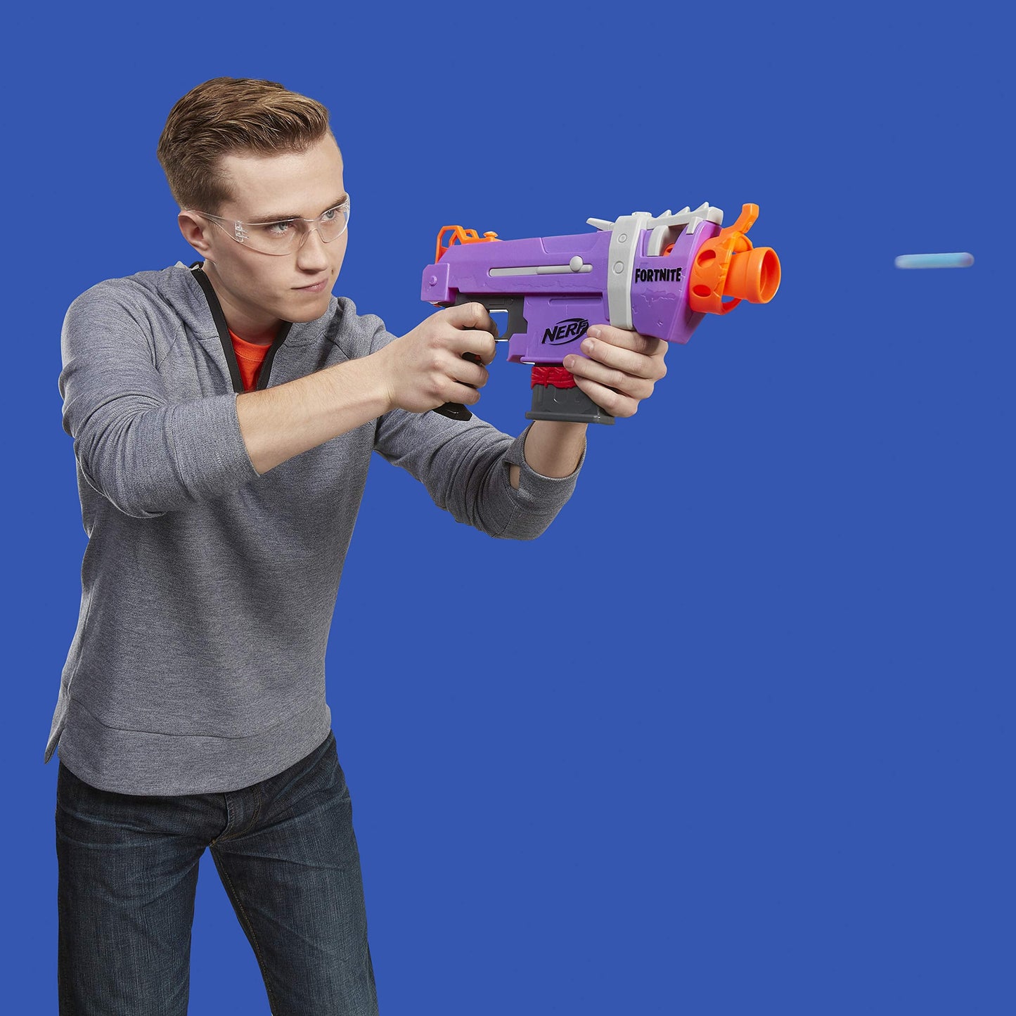 Nerf Fortnite SMG-E Blaster – Motorized Dart Blasting with 6-Dart Clip & 6 Elite Darts