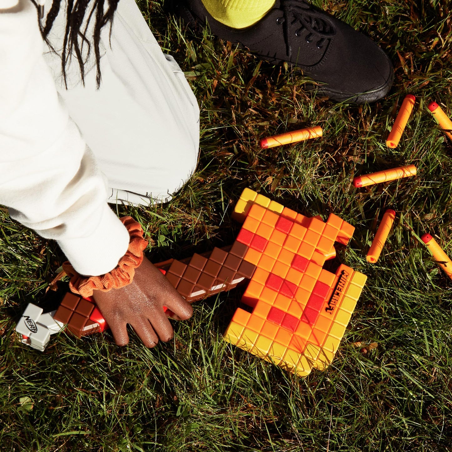Nerf Minecraft Firebrand Axe – Dart-Blasting Toy with 3-Dart Capacity (No Batteries)