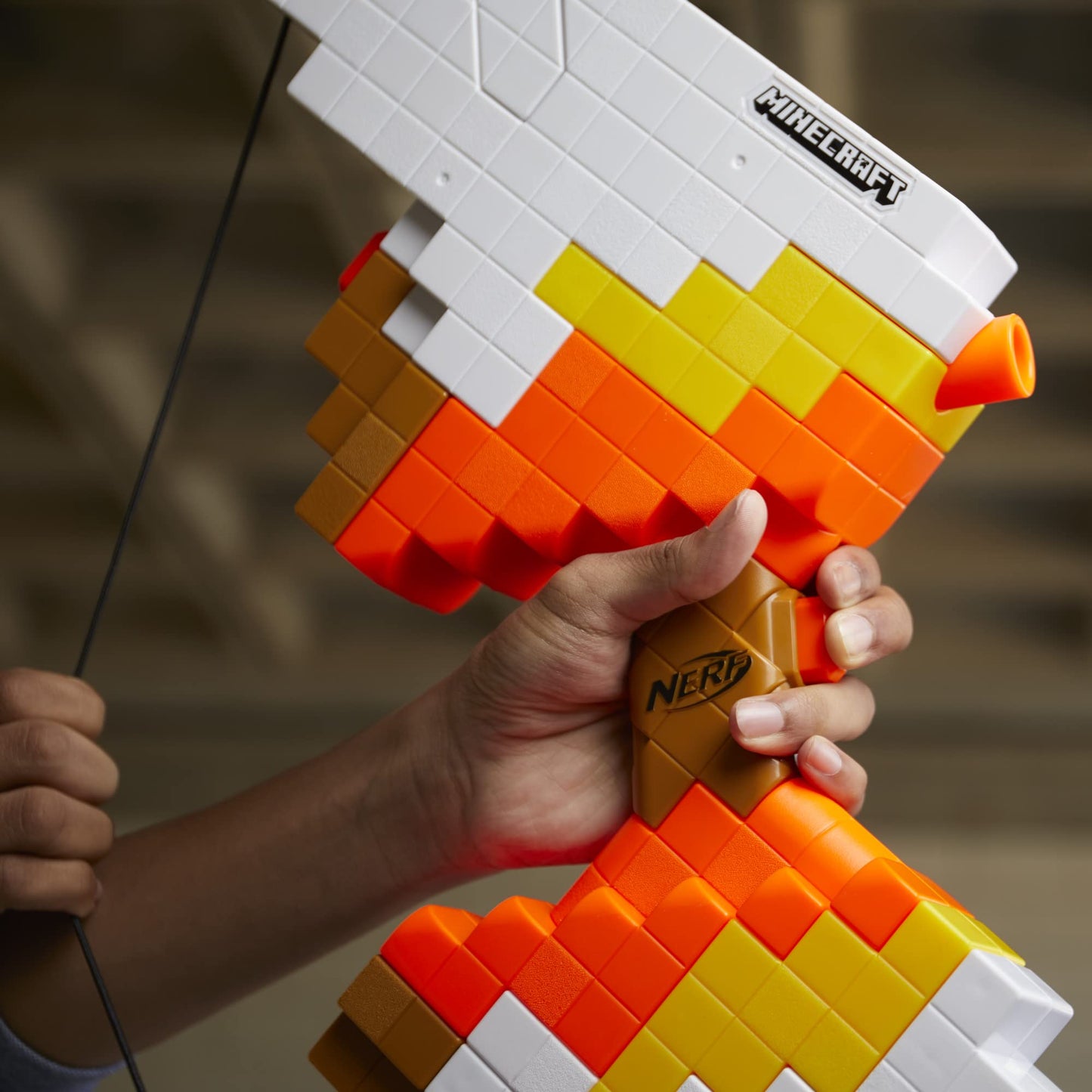 Nerf Minecraft Sabrewing Bow – Motorized Nerf Blaster with 8 Darts