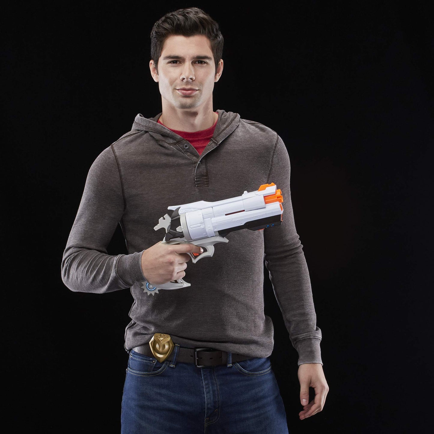Nerf Overwatch McCree Rival Blaster with Die Cast Badge – 6 Rounds, 80 FPS