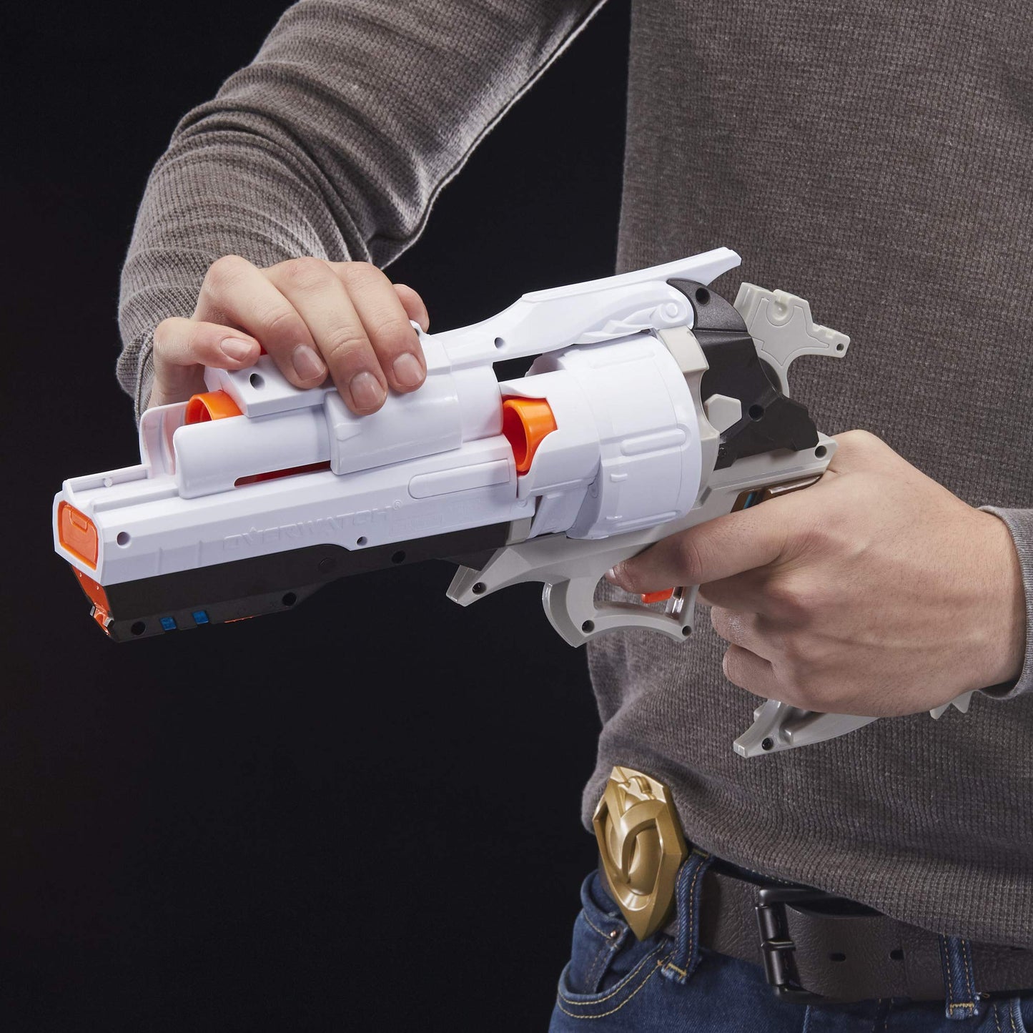 Nerf Overwatch McCree Rival Blaster with Die Cast Badge – 6 Rounds, 80 FPS