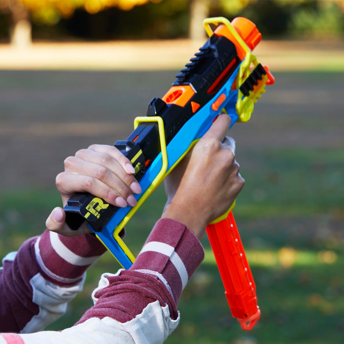 Nerf Rival Mirage XXIV-800 Blaster – 90 FPS, 2 Loading Modes, 8-Round Magazine + 10 Accu-Rounds