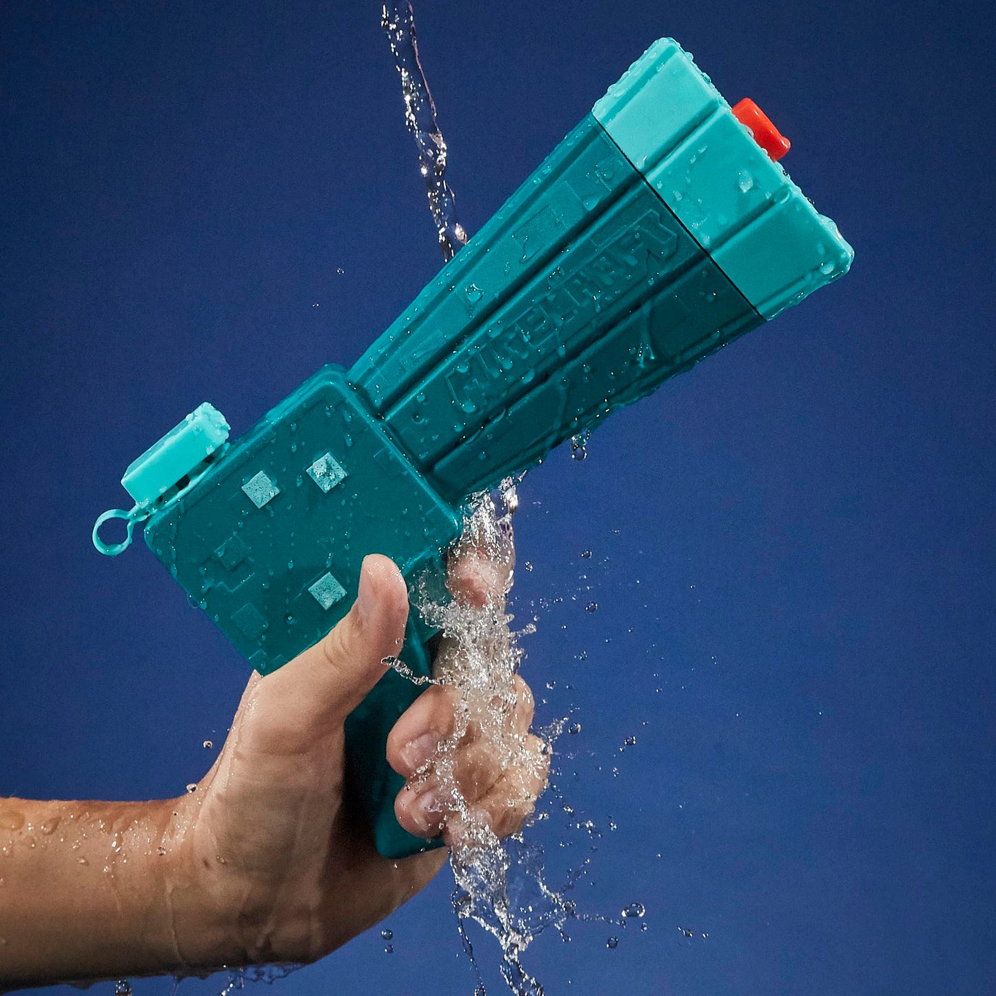 Nerf Super Soaker Minecraft Glow Squid Water Blaster – Outdoor Water Toy for Kids