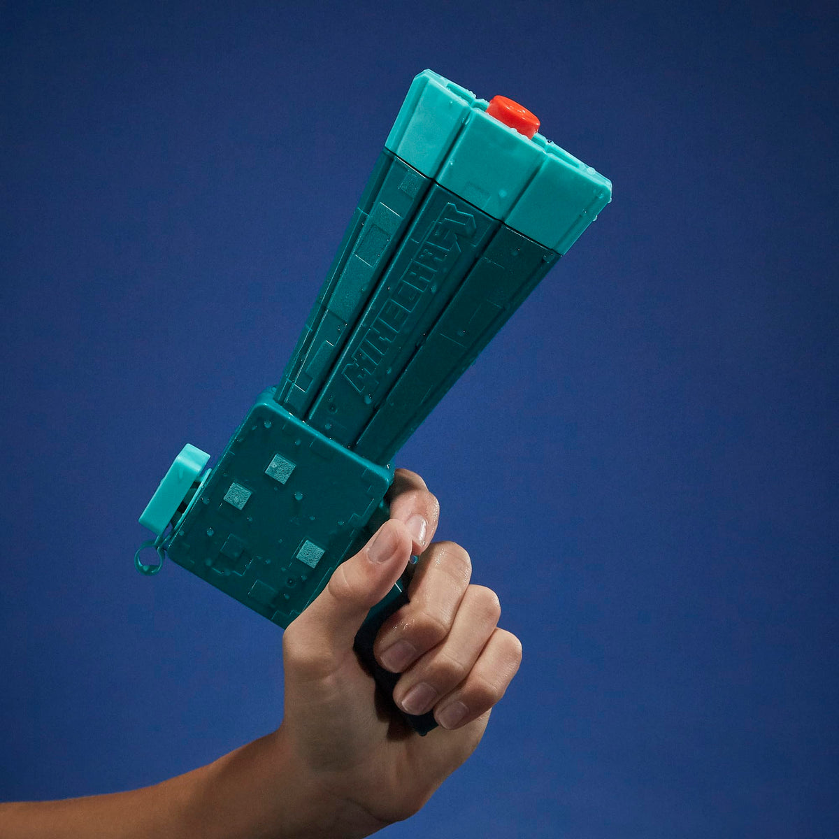 Nerf Super Soaker Minecraft Glow Squid Water Blaster – Outdoor Water Toy for Kids