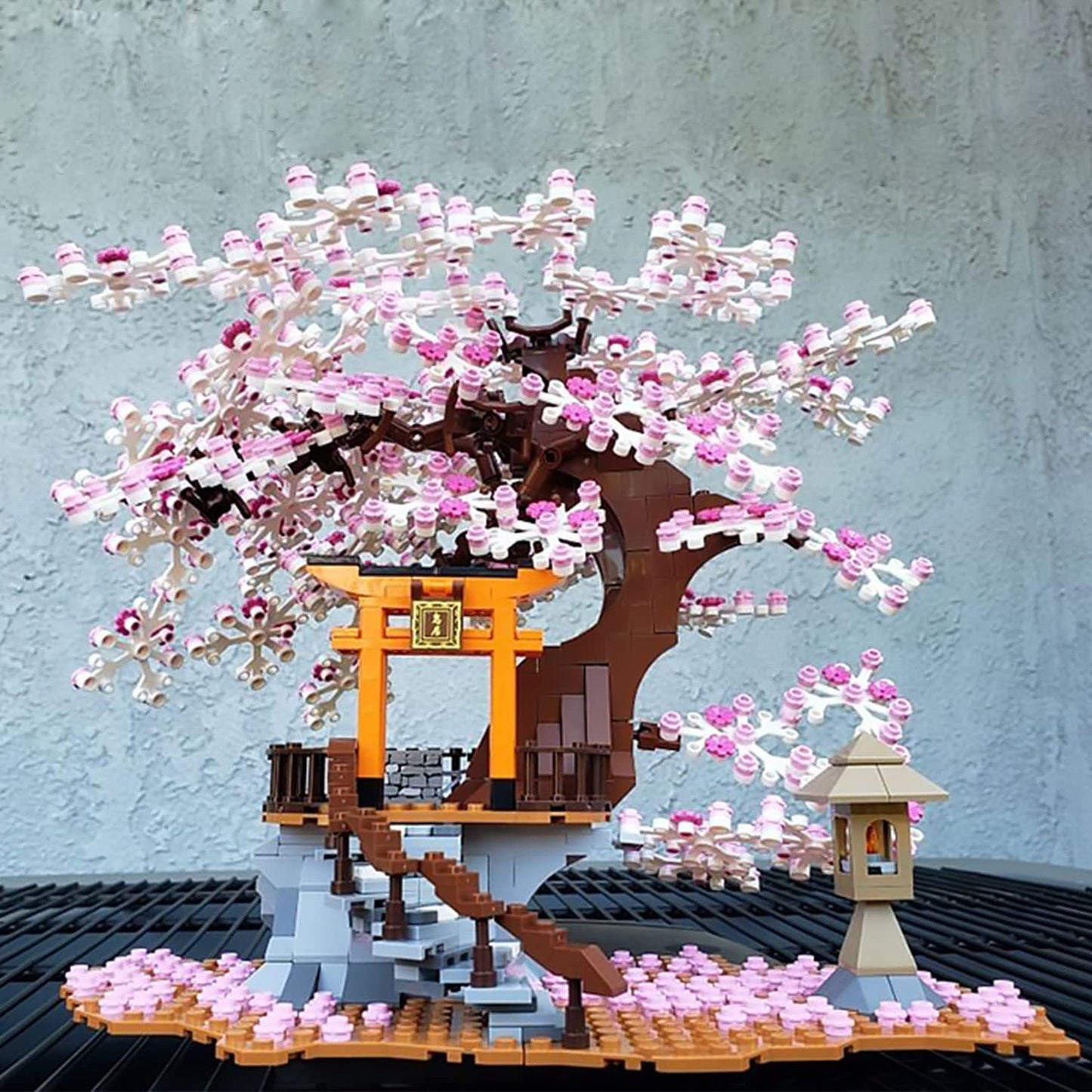 NEWRICE Sakura Tree House Lights Building Kit – 1103 Pieces, LED Inari Shrine Architecture