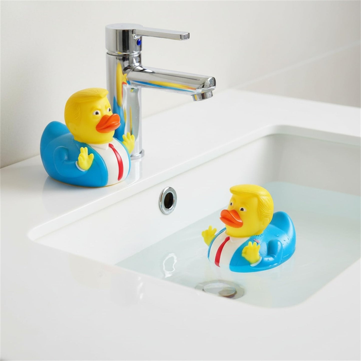 NNCEVM Trump Rubber Duck Bath Toy – Funny Kids Gift & Car Decoration