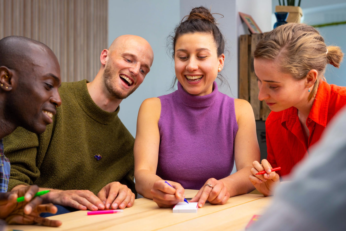 Oink Games A Fake Artist Goes to New York | 5-10 Player Party Game