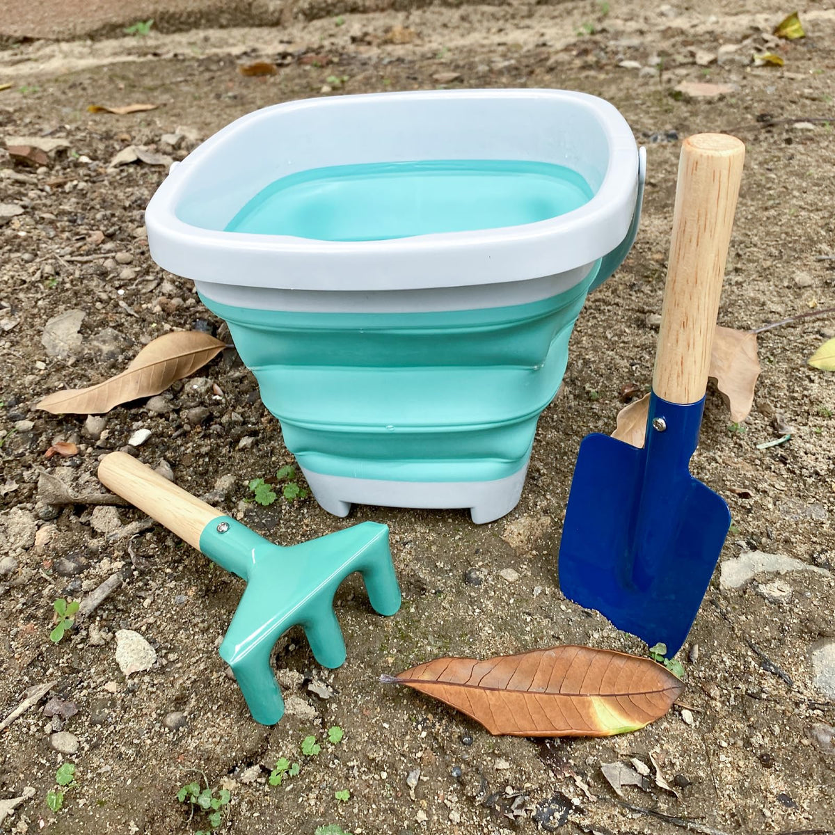 OKGD 3-Piece Collapsible Beach Bucket Set for Kids — Shovel & Rake