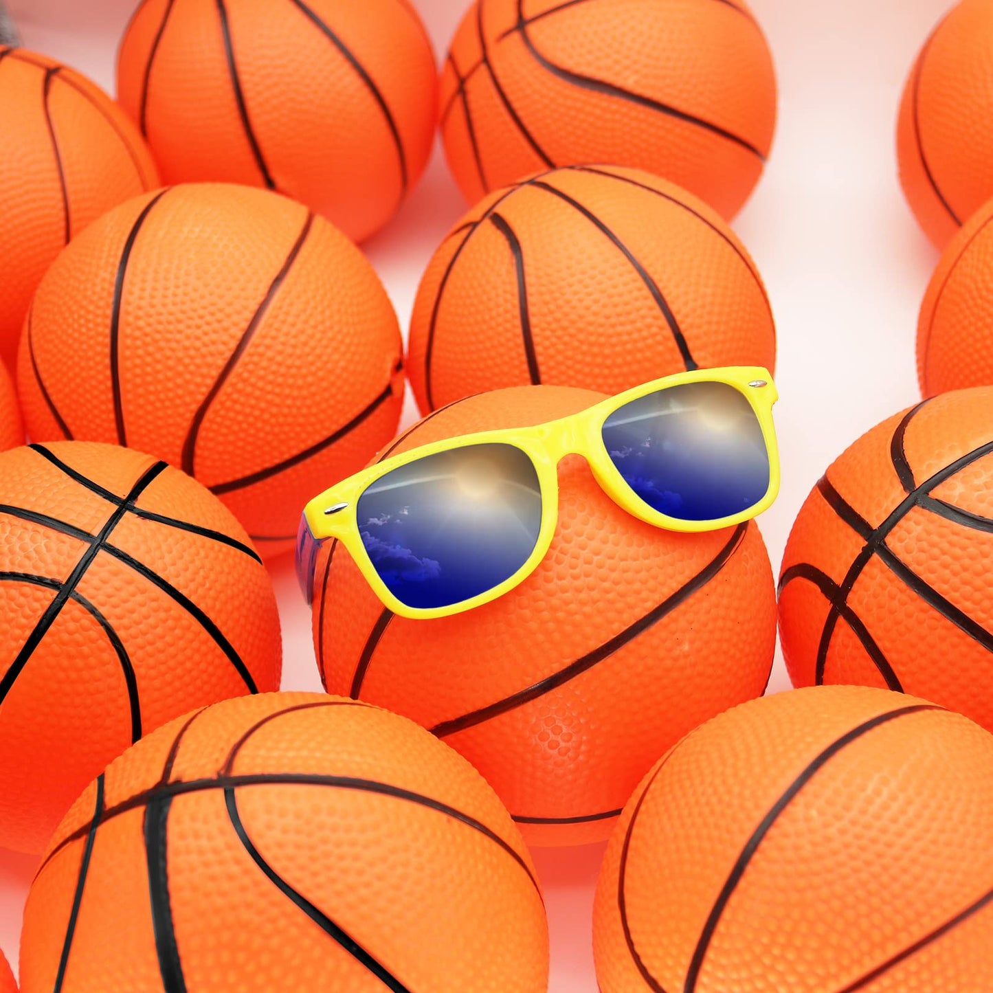 Oleitodh 30Pcs 7-Inch Mini Basketballs Bulk Set with Pump – Versatile PVC Balls for Indoor/Outdoor Play