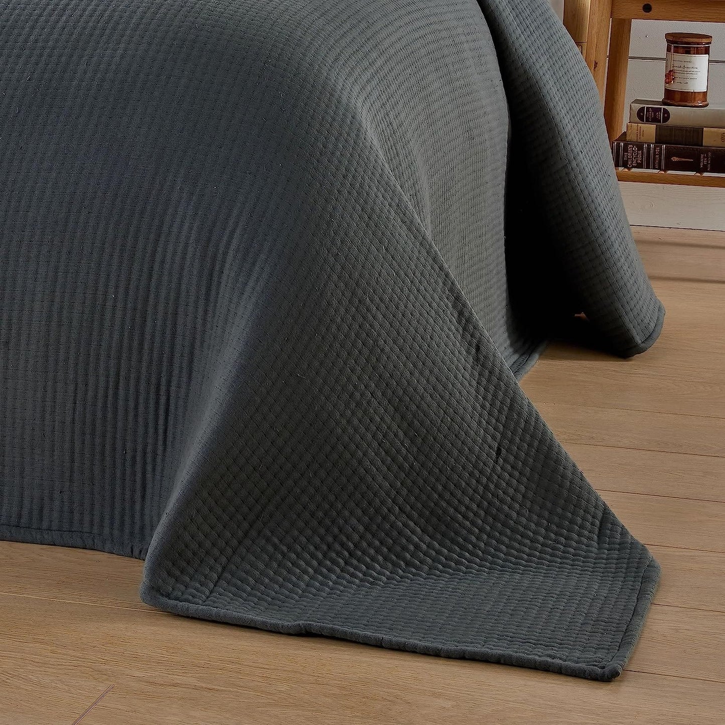 OLIVIA ROCCO Hotel Collection Quilted Bedspread 240x260 cm White and Grey 100% Sustainable Cotton Super Soft Easy-Care Home Essential