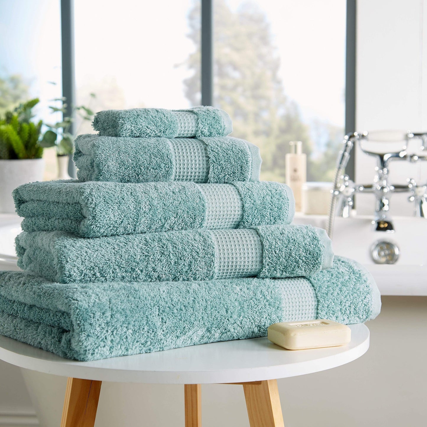 OLIVIA ROCCO Luxe 700GSM Egyptian Cotton Towels Ultra Soft High Absorbency Bath Towels XL