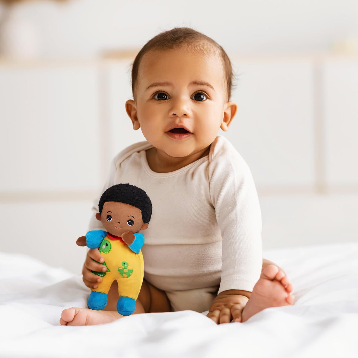 OUOZZZ 10-Inch Soft Black Boy Doll – Toddler Buddy & Dinosaur Gift