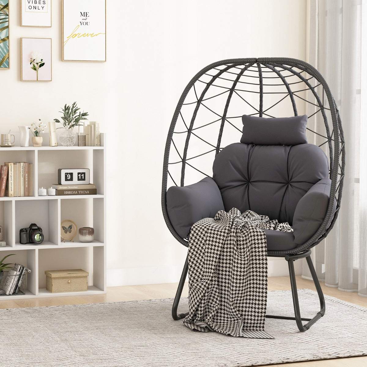 Indoor Outdoor Lounge Chair with Comfy Cushions and Sturdy Metal Frame-Beige