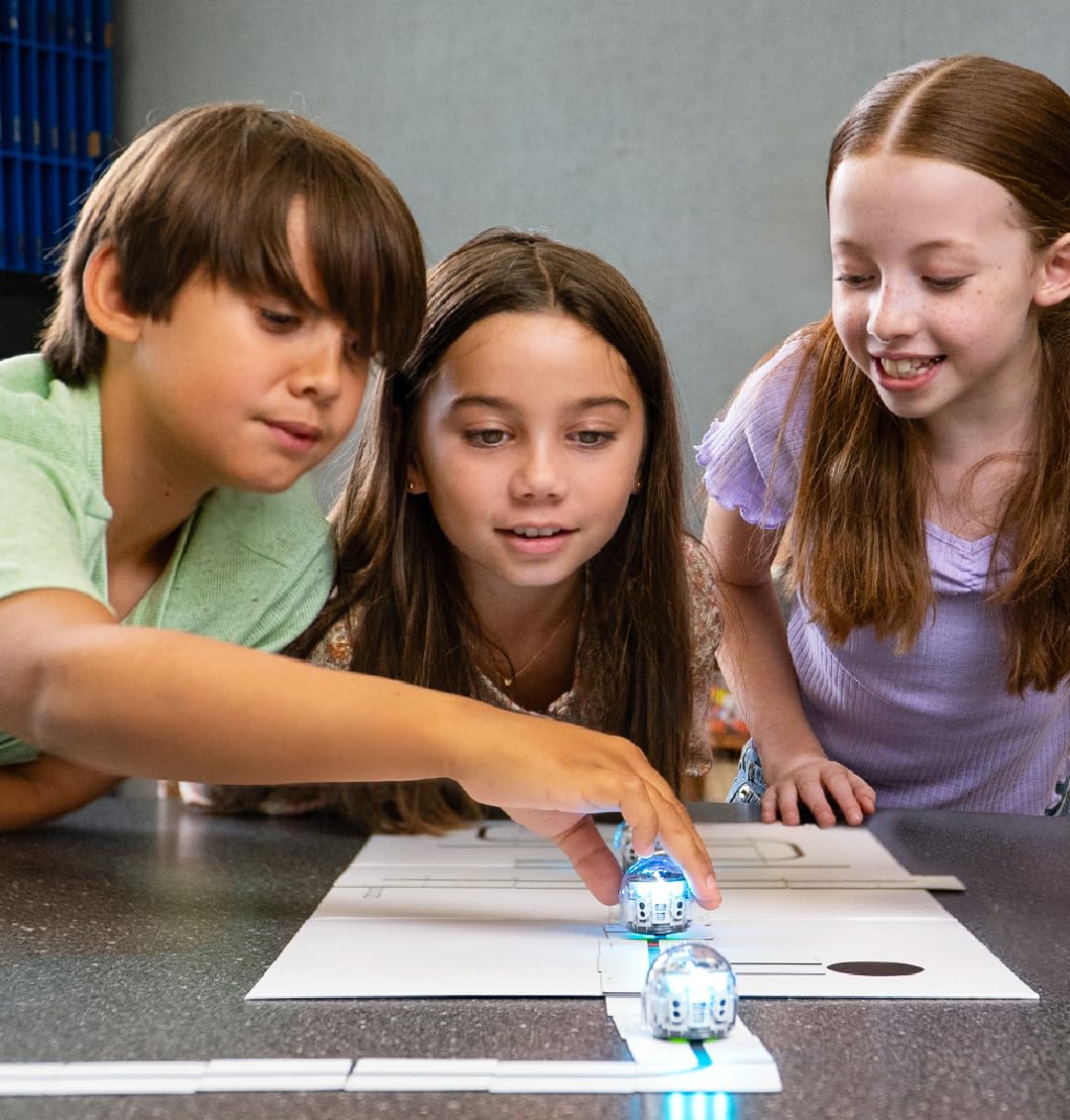 Ozobot Color Code Magnets Base Kit – Interactive Coding for Kids 5+ | 36 Tiles, Evo Required
