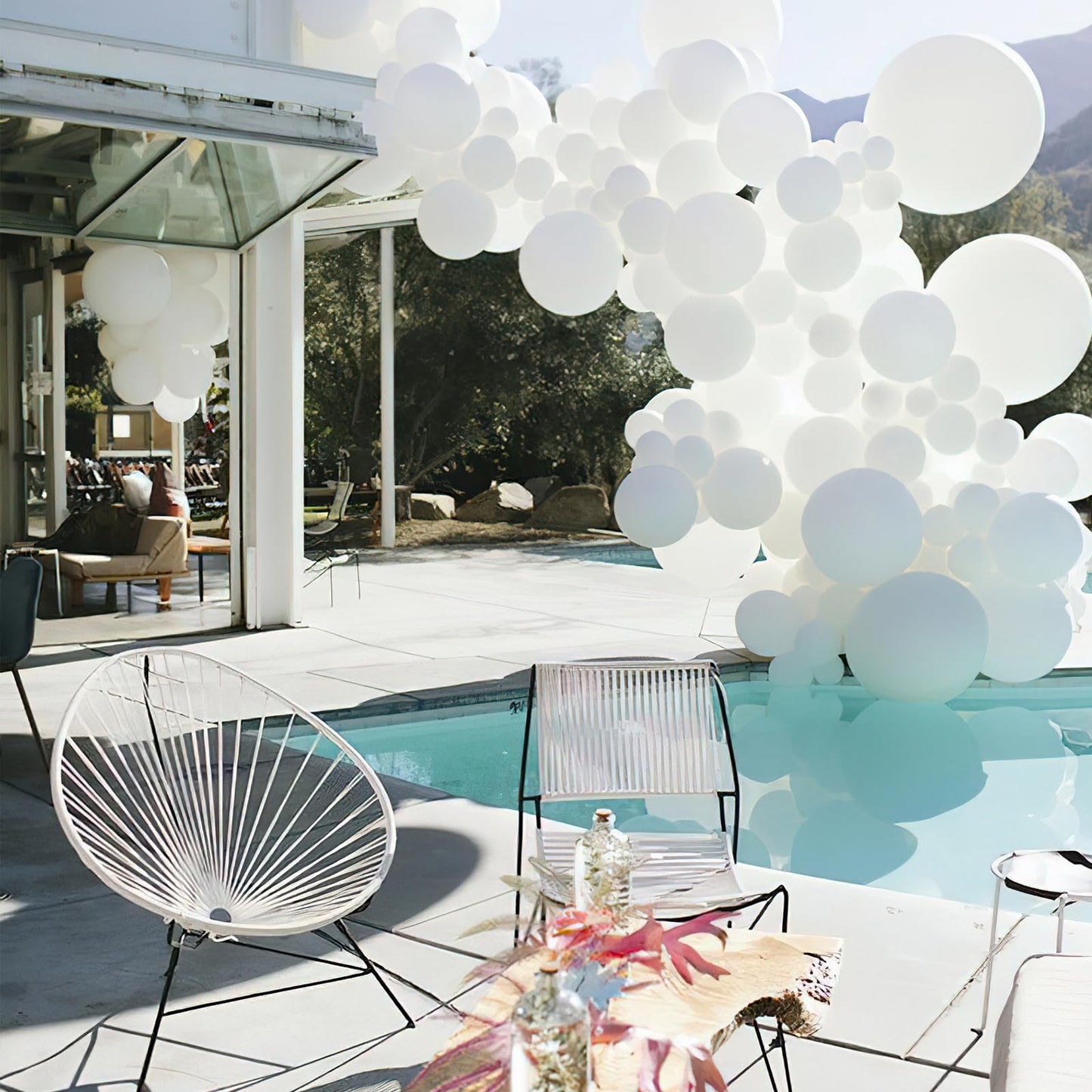 PartyWoo White Balloons - 100pcs Matte Latex Arch Kit (18/12/10/5in) for Weddings & Celebrations