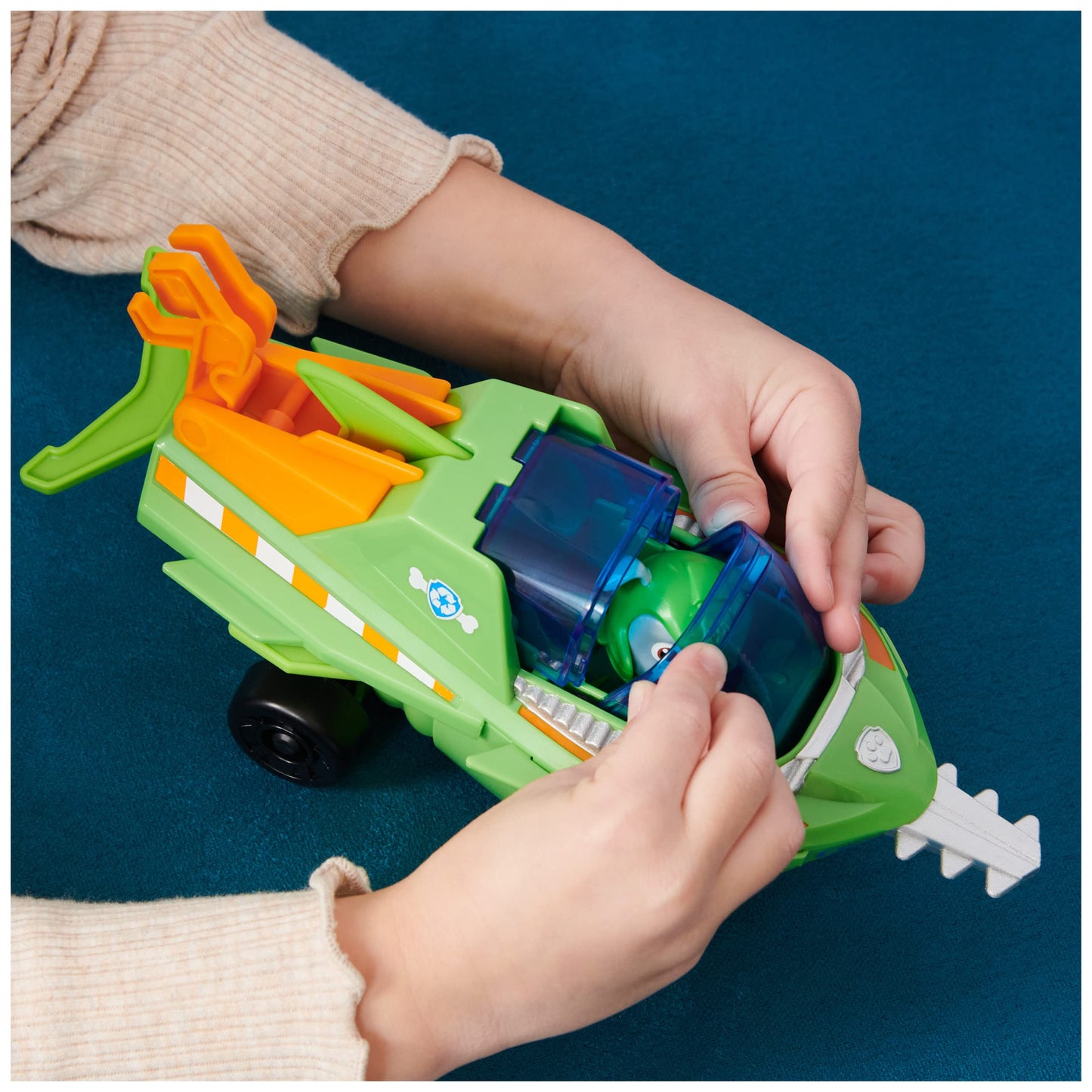 Paw Patrol Aqua Pups Rocky Transforming Sawfish Vehicle with Collectible Figure – Kids’ Rescue Toy