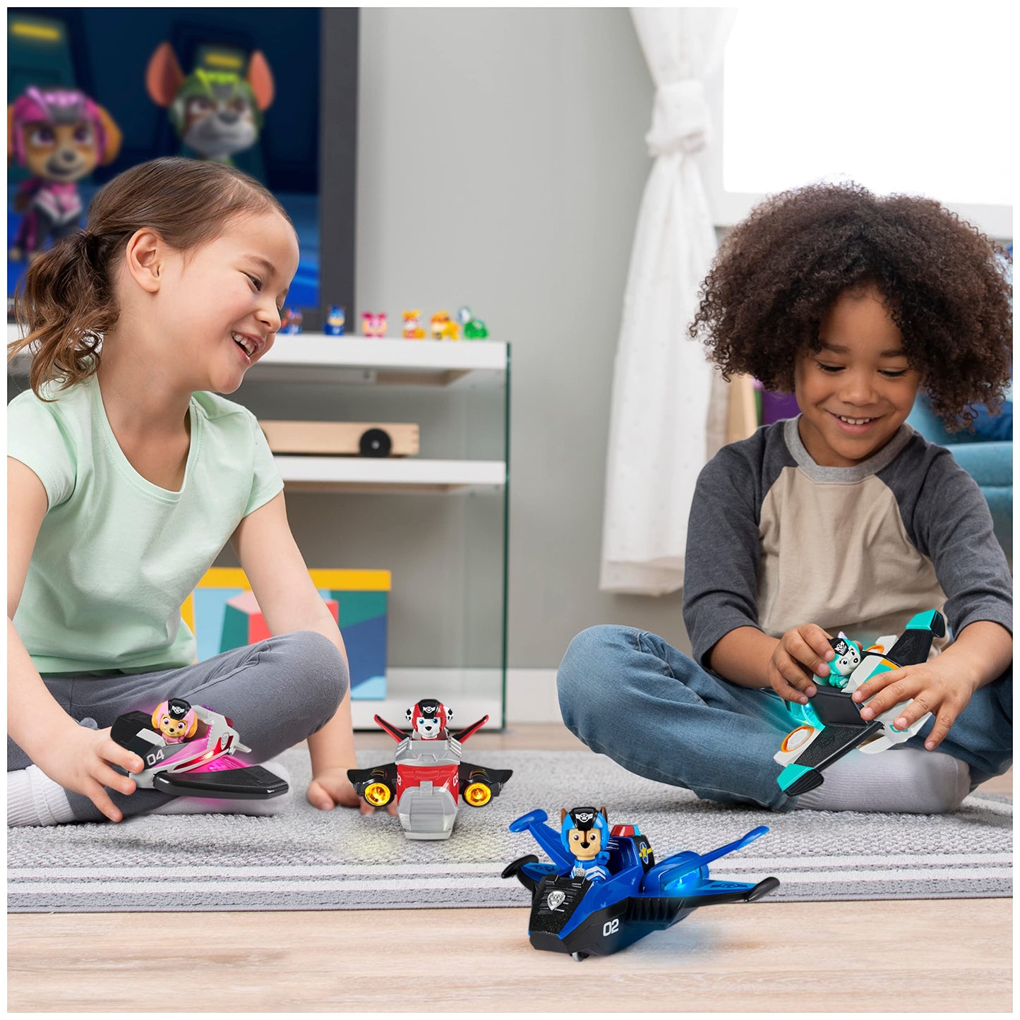 Paw Patrol Jet to the Rescue Everest Deluxe Transforming Vehicle with Lights and Sounds