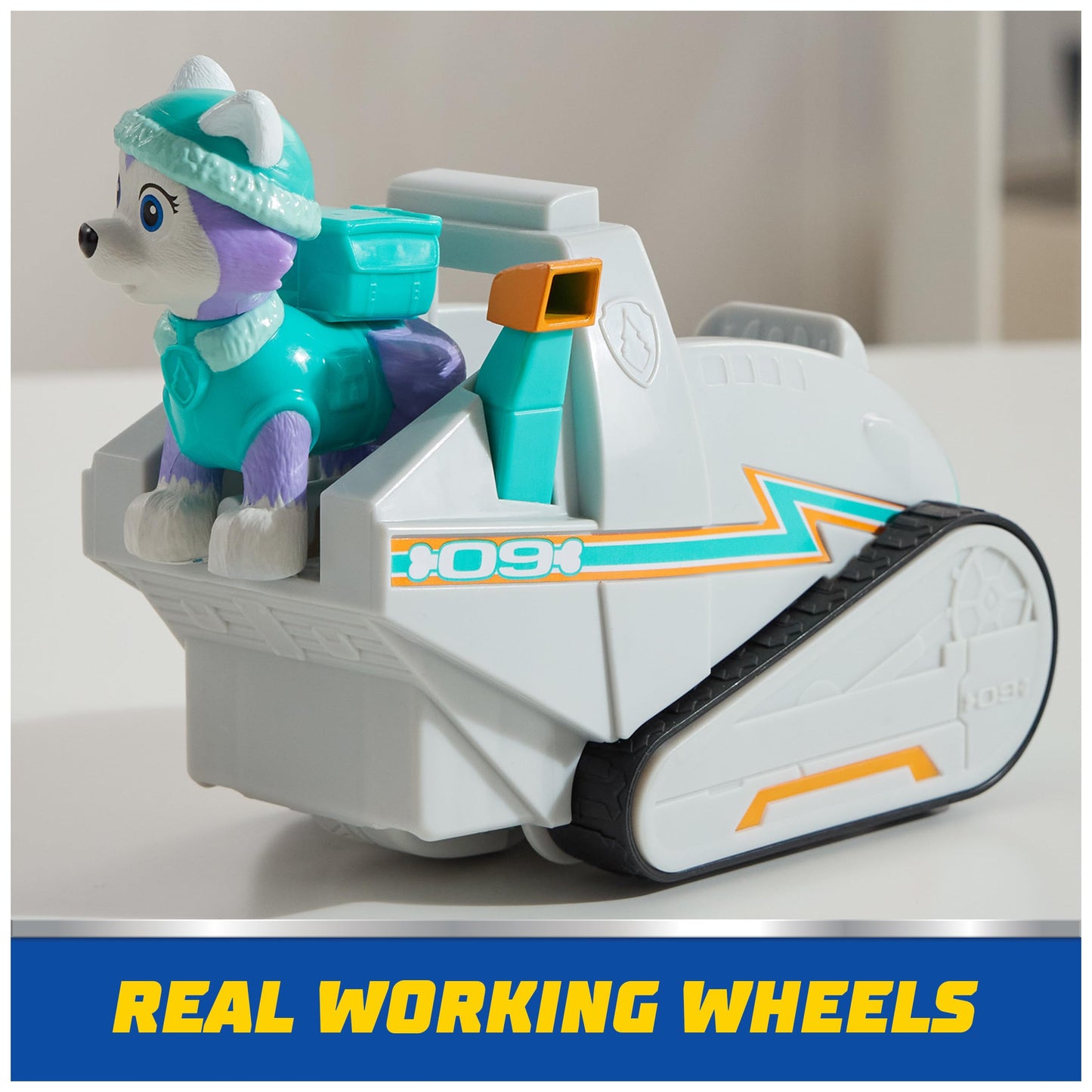 Paw Patrol Everest Snow Plow Toy Vehicle with Collectible Figure | Eco-Friendly Kids Toy 3+