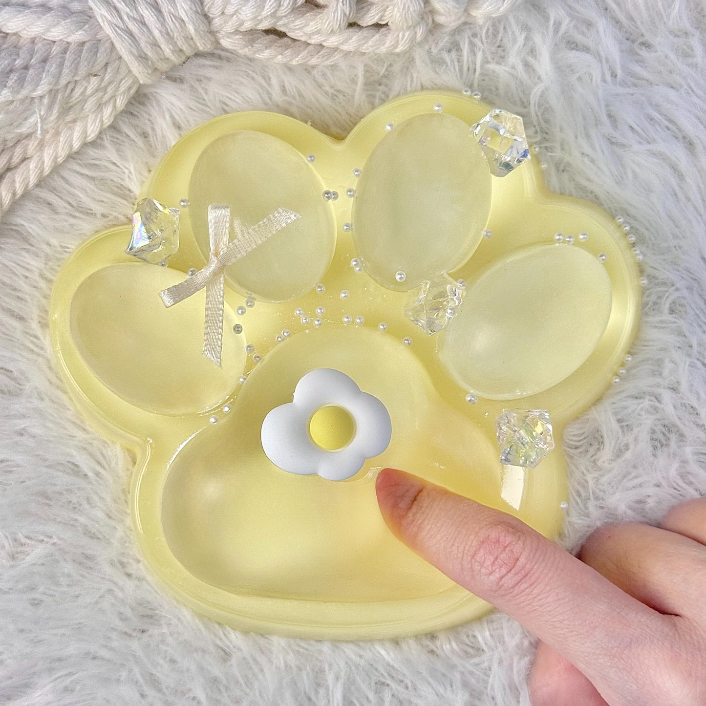 Pawfect Tail Big Taba Squishy Cat Paw – 5in Stress Relief Squeeze Toy (Yellow)